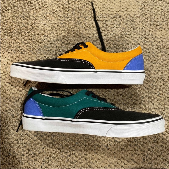 Vans - Picture 2 of 6